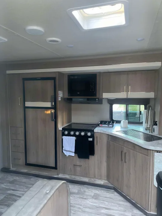Grand Design Imagine XLS kitchen